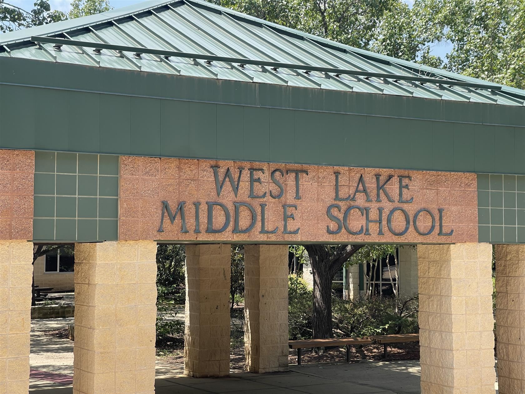  WLMS Front Sign